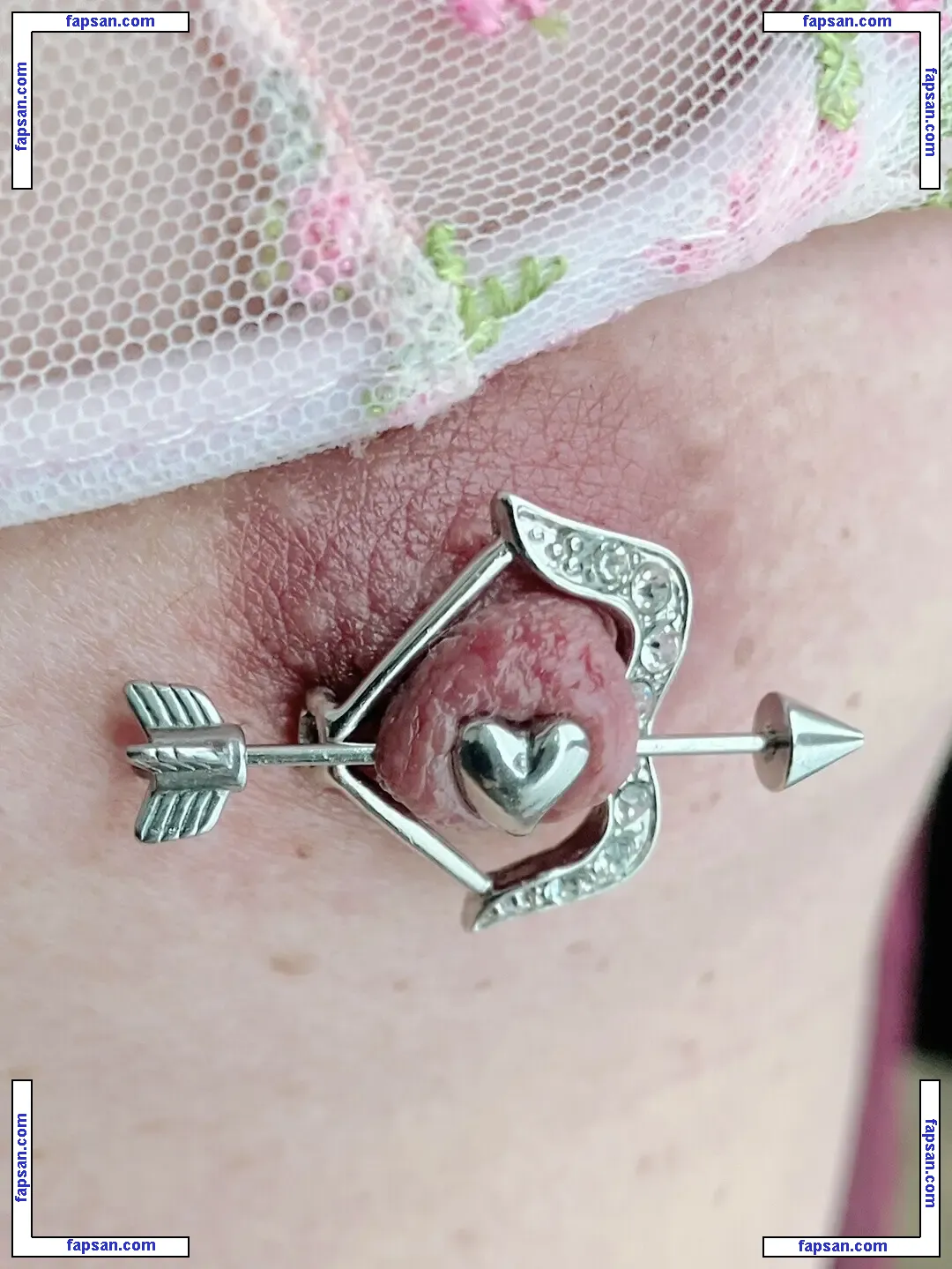 pierced_miyu голая фото #0004 с Онлифанс