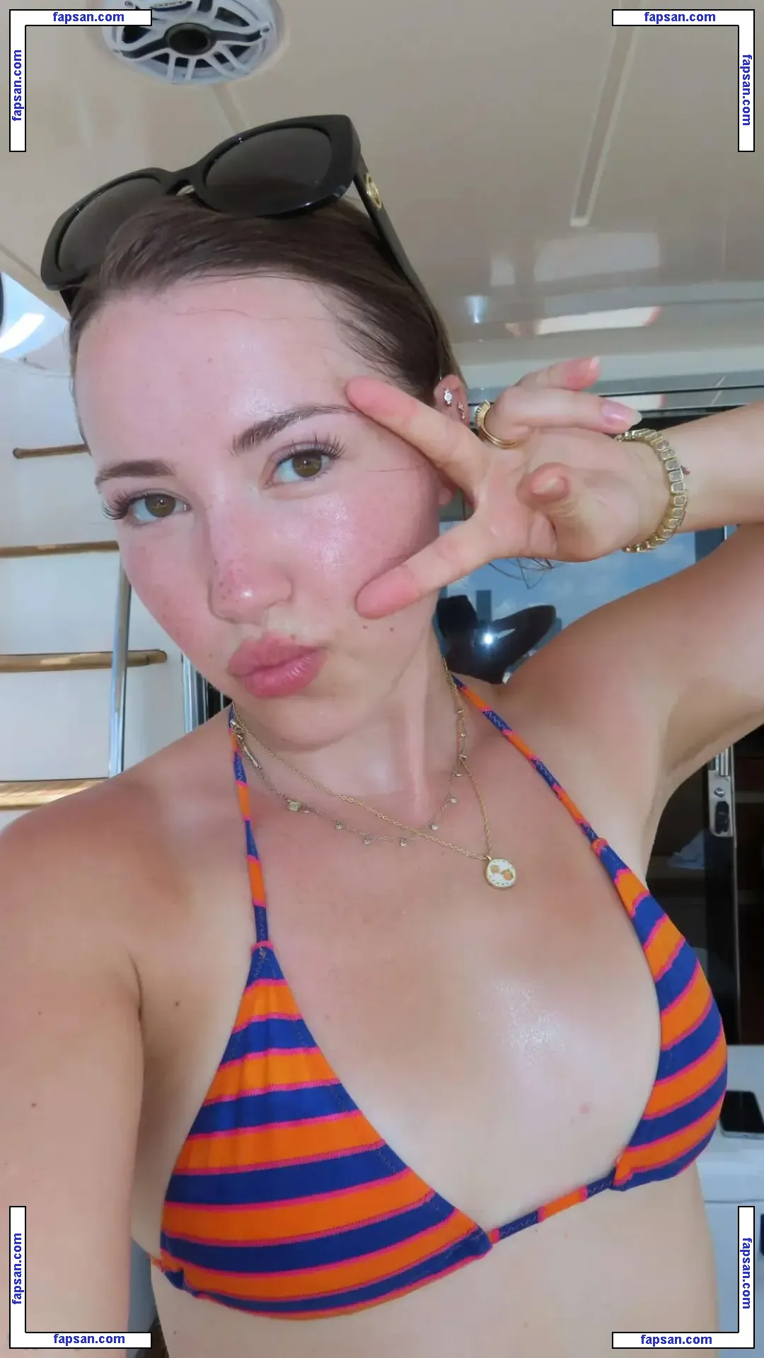 Pineapplebrat nude photo #1821 from OnlyFans