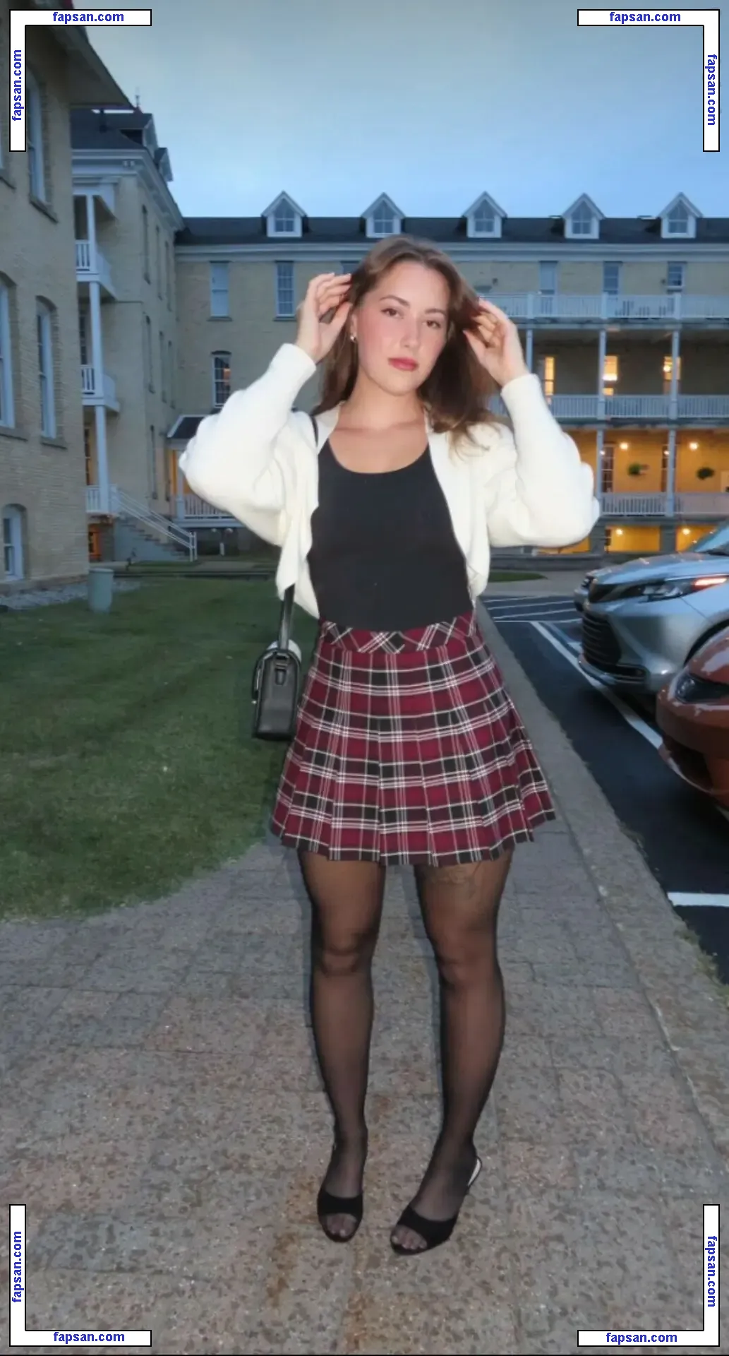 Pineapplebrat nude photo #1865 from OnlyFans