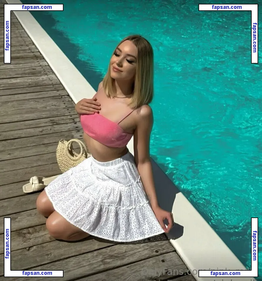 pink_milla nude photo #0011 from OnlyFans