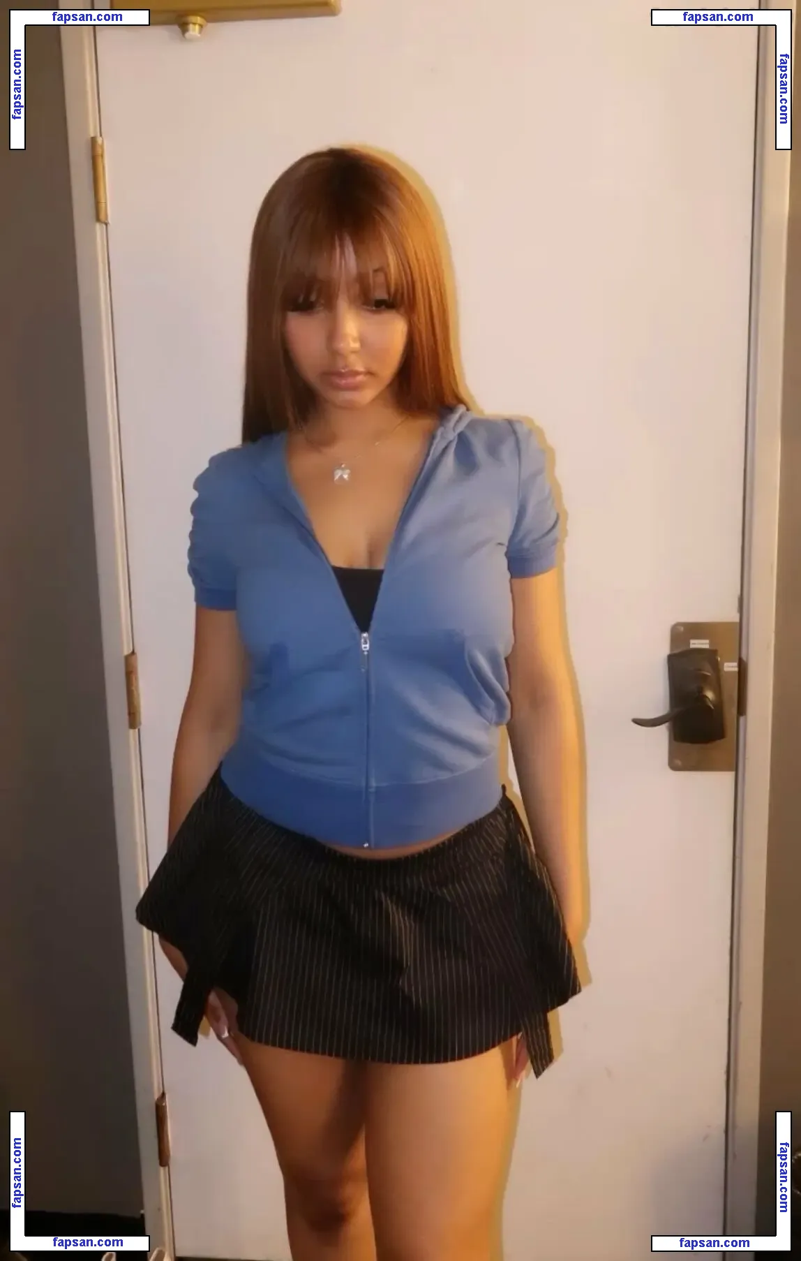 PinkPantheress nude photo #0035 from OnlyFans