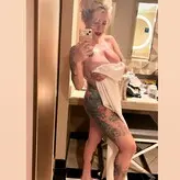 Pinup Cortney nude #0008