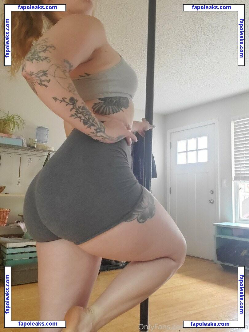 Pipermaepeach / maebaelemonaid / pipermaepeaches nude photo #0049 from OnlyFans