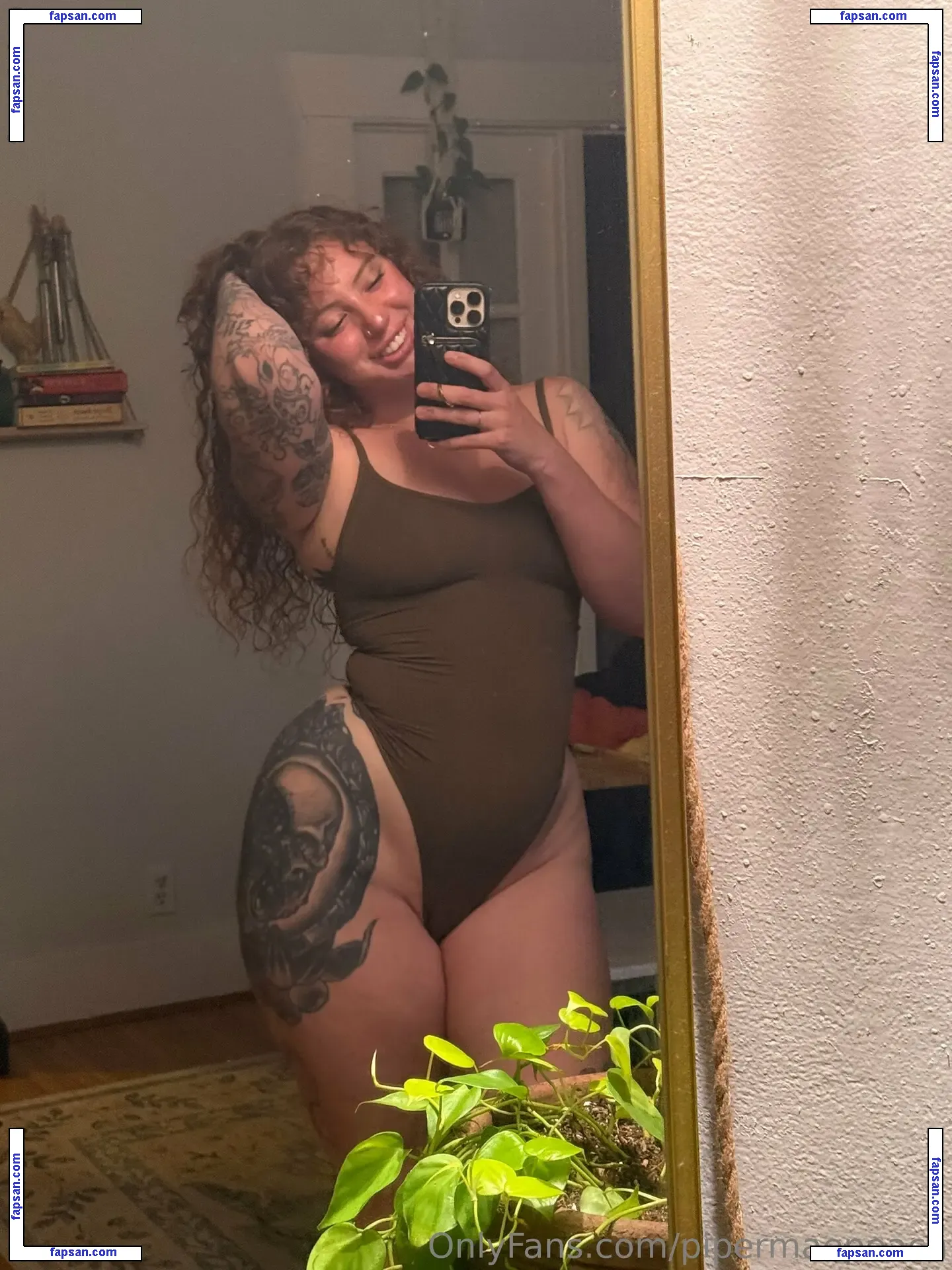 Pipermaepeach nude photo #0067 from OnlyFans