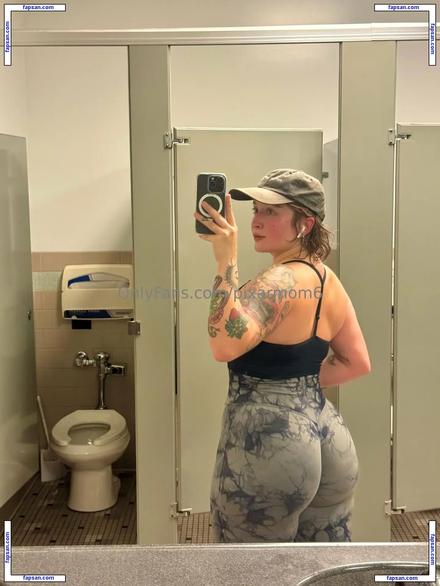 pixarmom6 nude photo #0001 from OnlyFans
