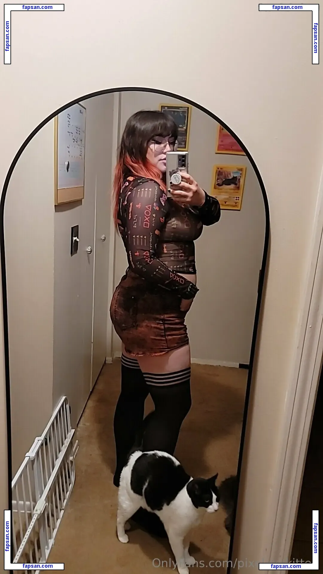 pixelxxxkitten nude photo #0004 from OnlyFans