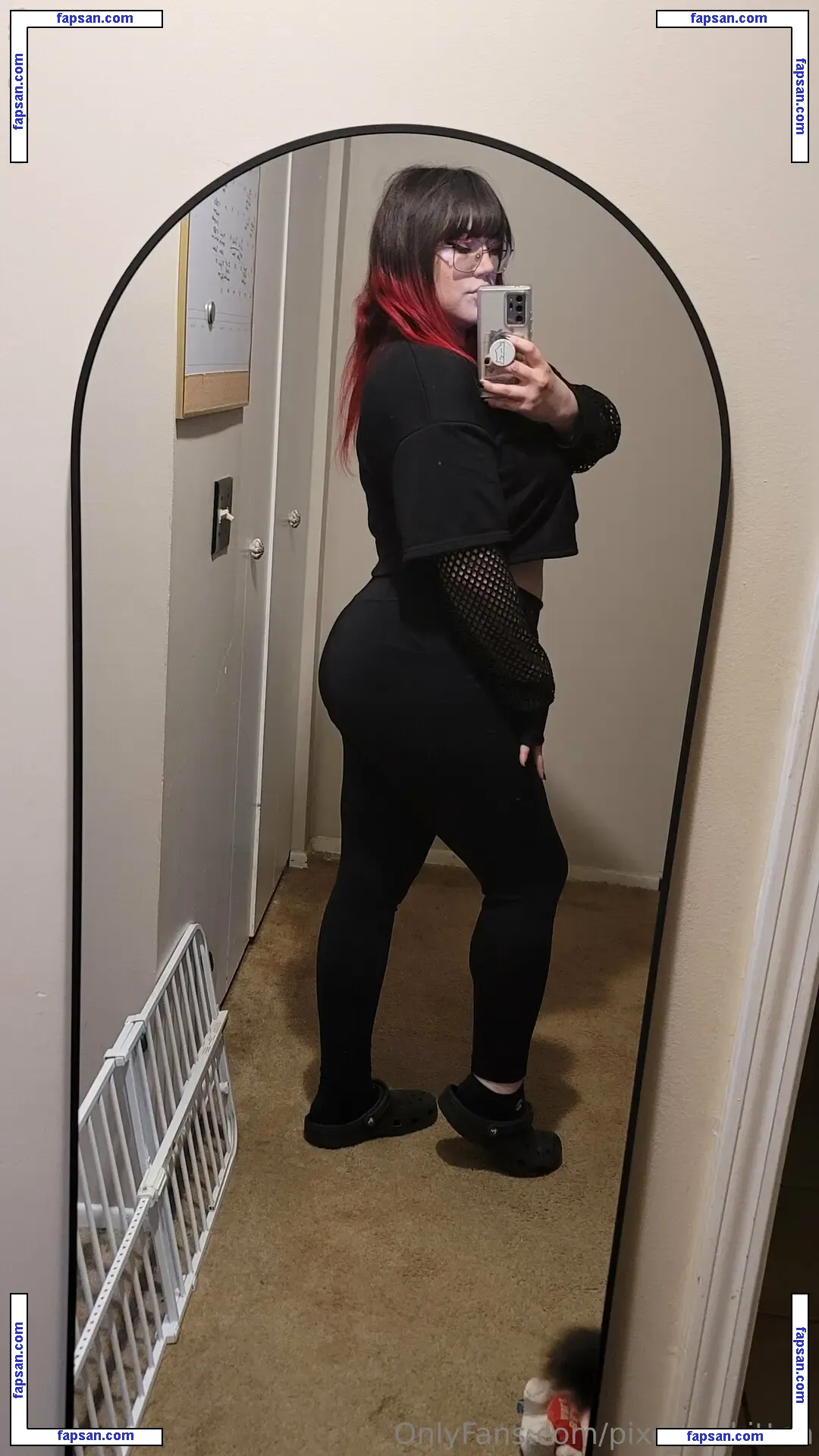 pixelxxxkitten nude photo #0018 from OnlyFans