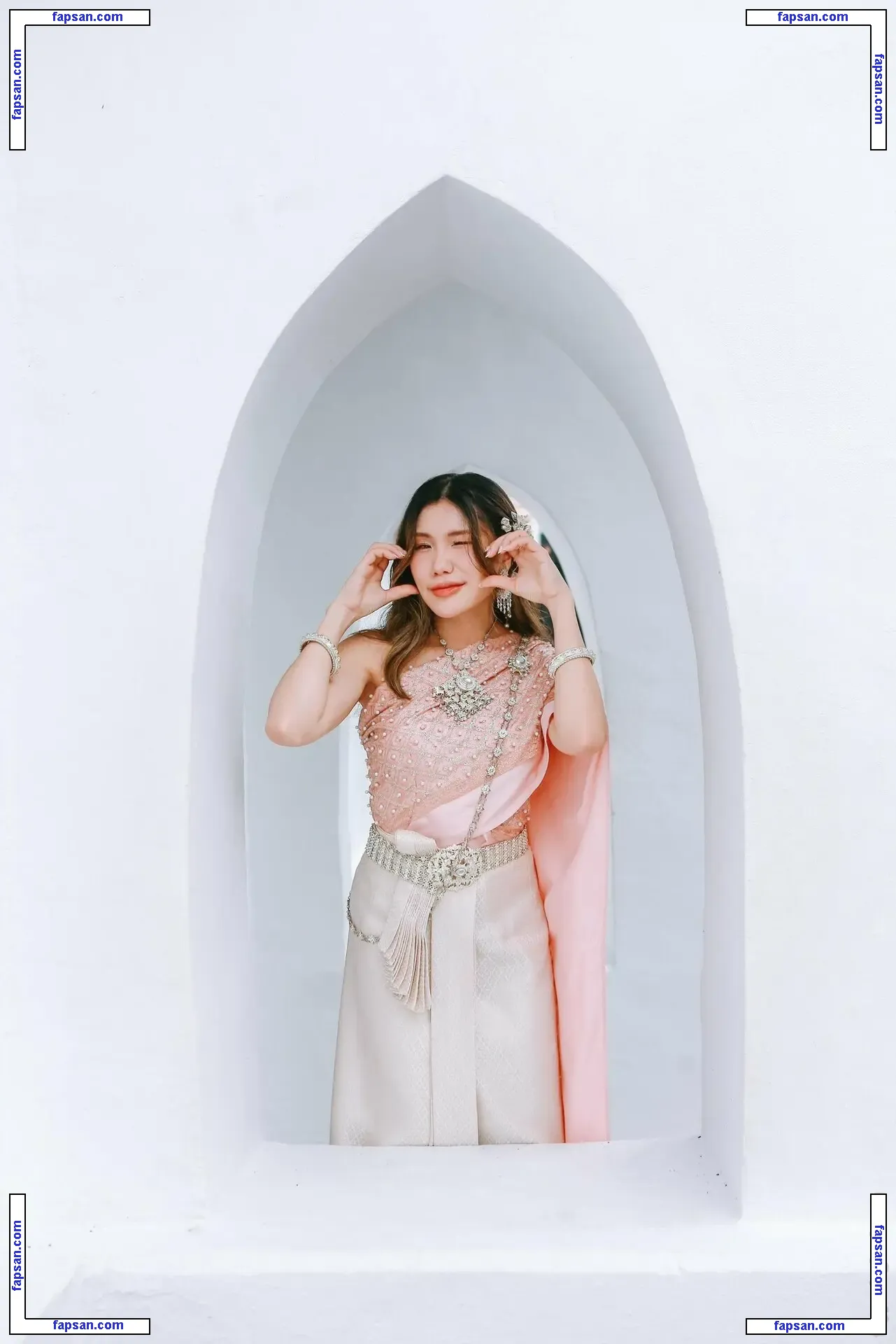 pixieinparadise nude photo #0005 from OnlyFans