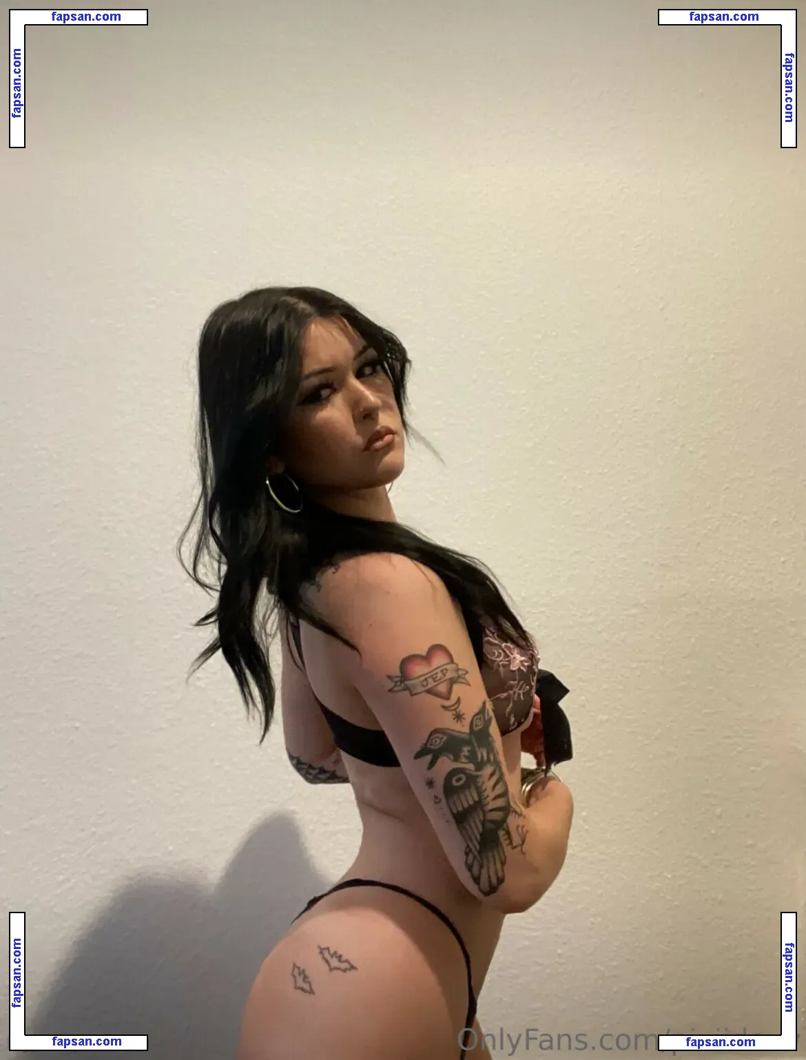 pixiidevv nude photo #0013 from OnlyFans