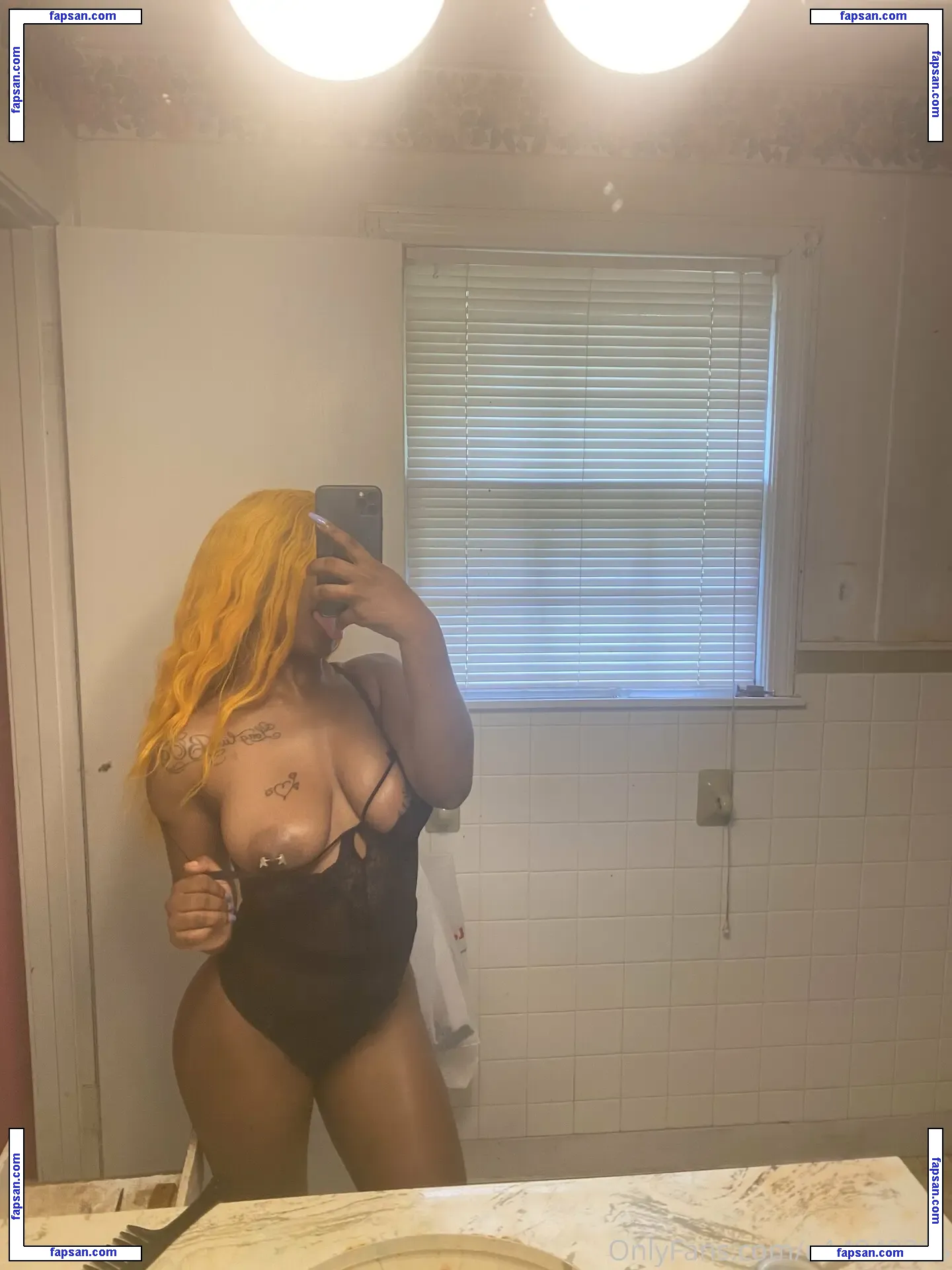 playwithmocha nude photo #0027 from OnlyFans