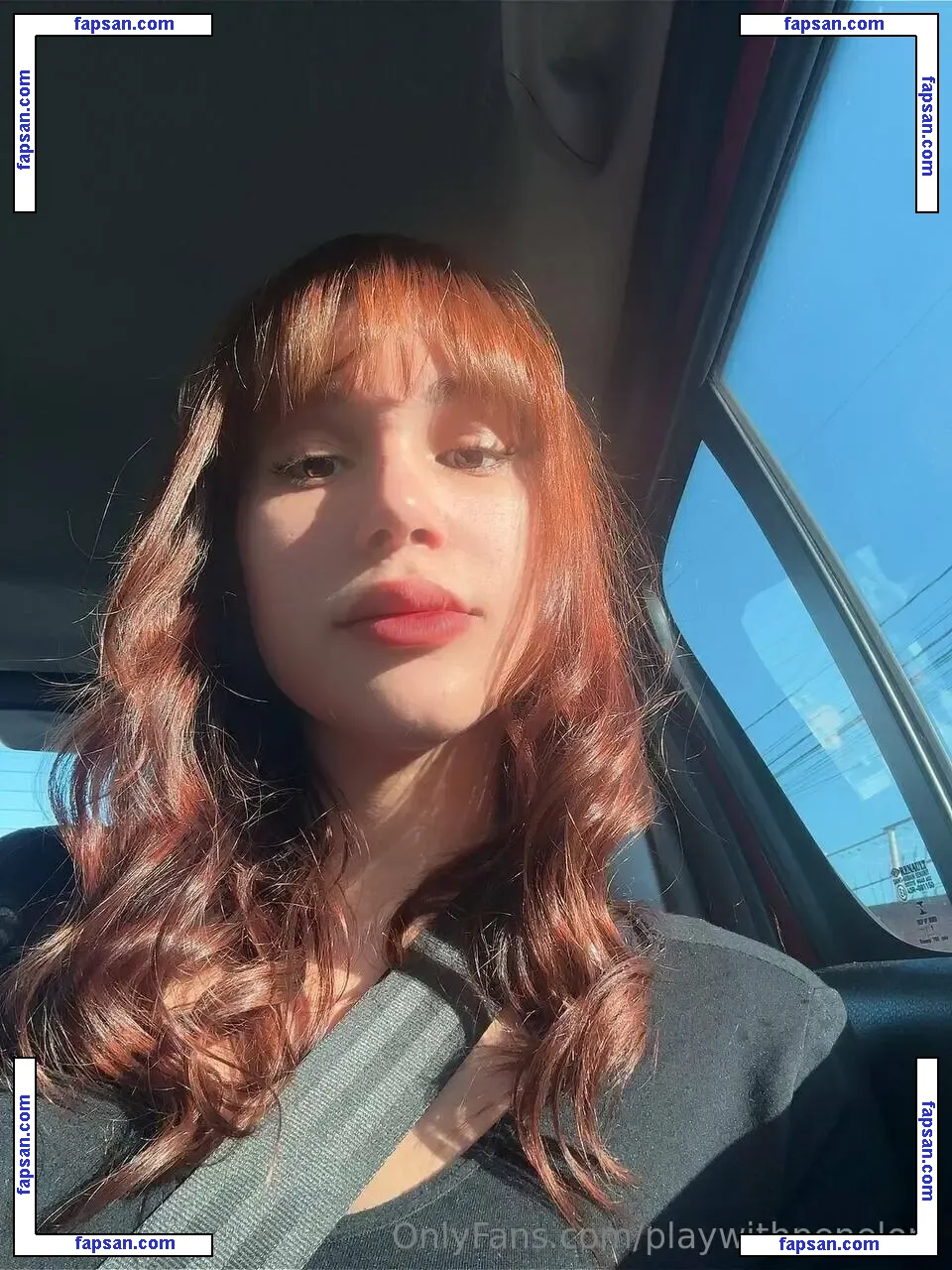 playwithpenelopi nude photo #0022 from OnlyFans