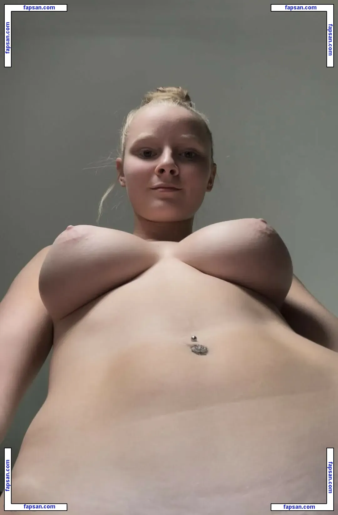 pluckypeaches nude photo #0566 from OnlyFans