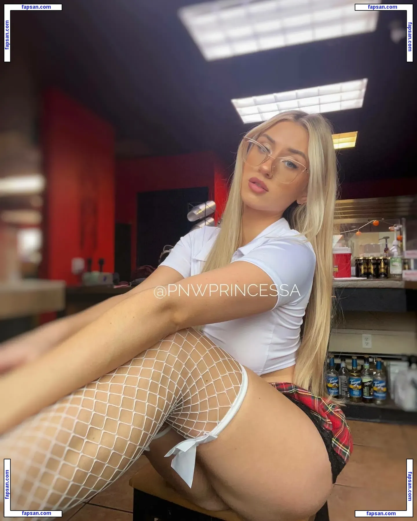 pnwprincessa nude photo #0003 from OnlyFans