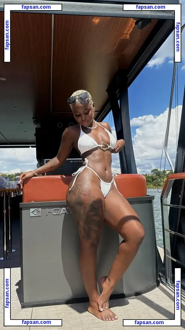 Poliana Ferreira nude photo #0084 from OnlyFans