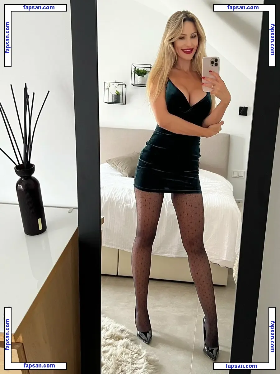 PolishGirlInHeels nude photo #0003 from OnlyFans