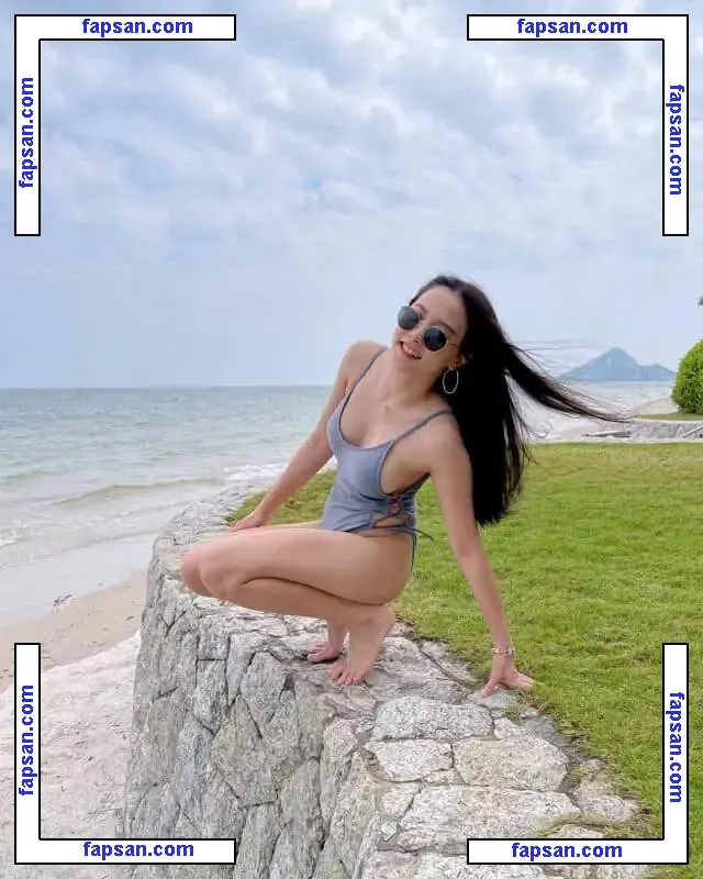 Political Ladies nude photo #0012 from OnlyFans