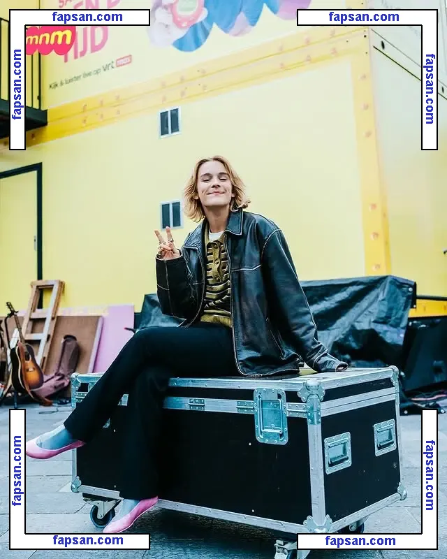 Pommelien Thijs nude photo #0172 from OnlyFans