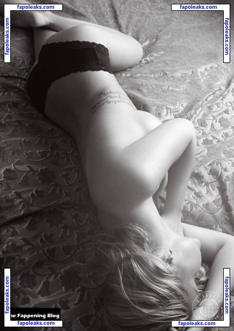 Pommeline Tilliere / pommelinetilliere nude photo #0025 from OnlyFans