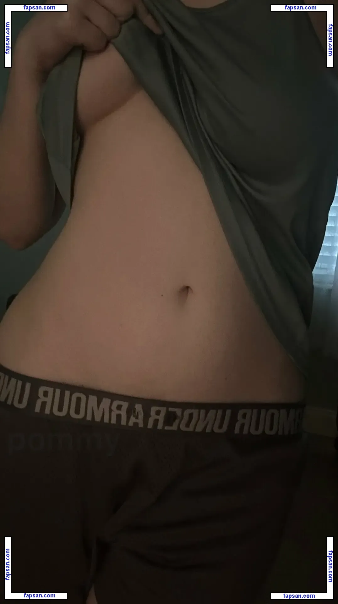 Pommy голая фото #0003 с Онлифанс