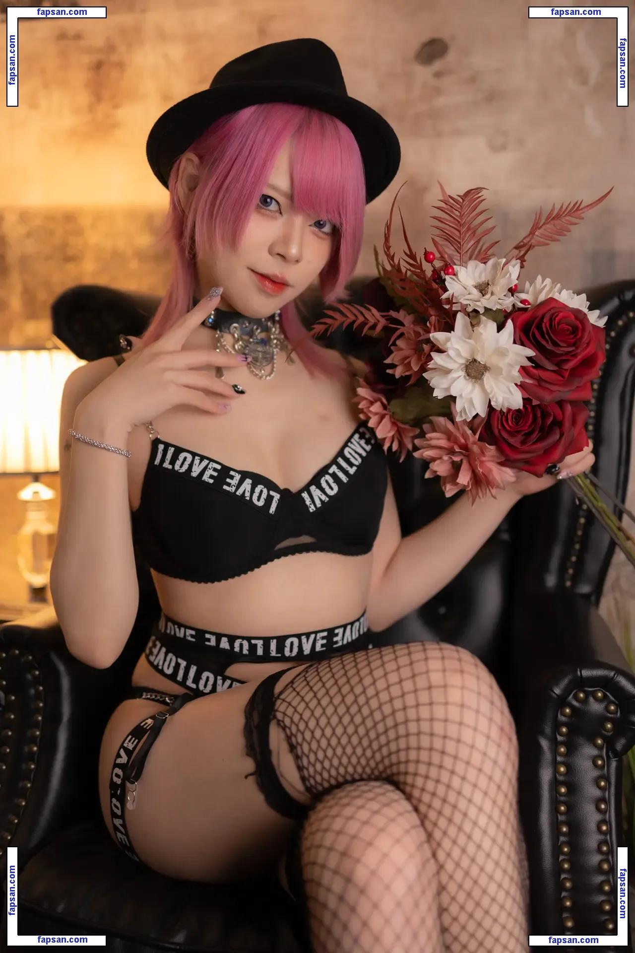 Ponyoouji nude photo #0001 from OnlyFans