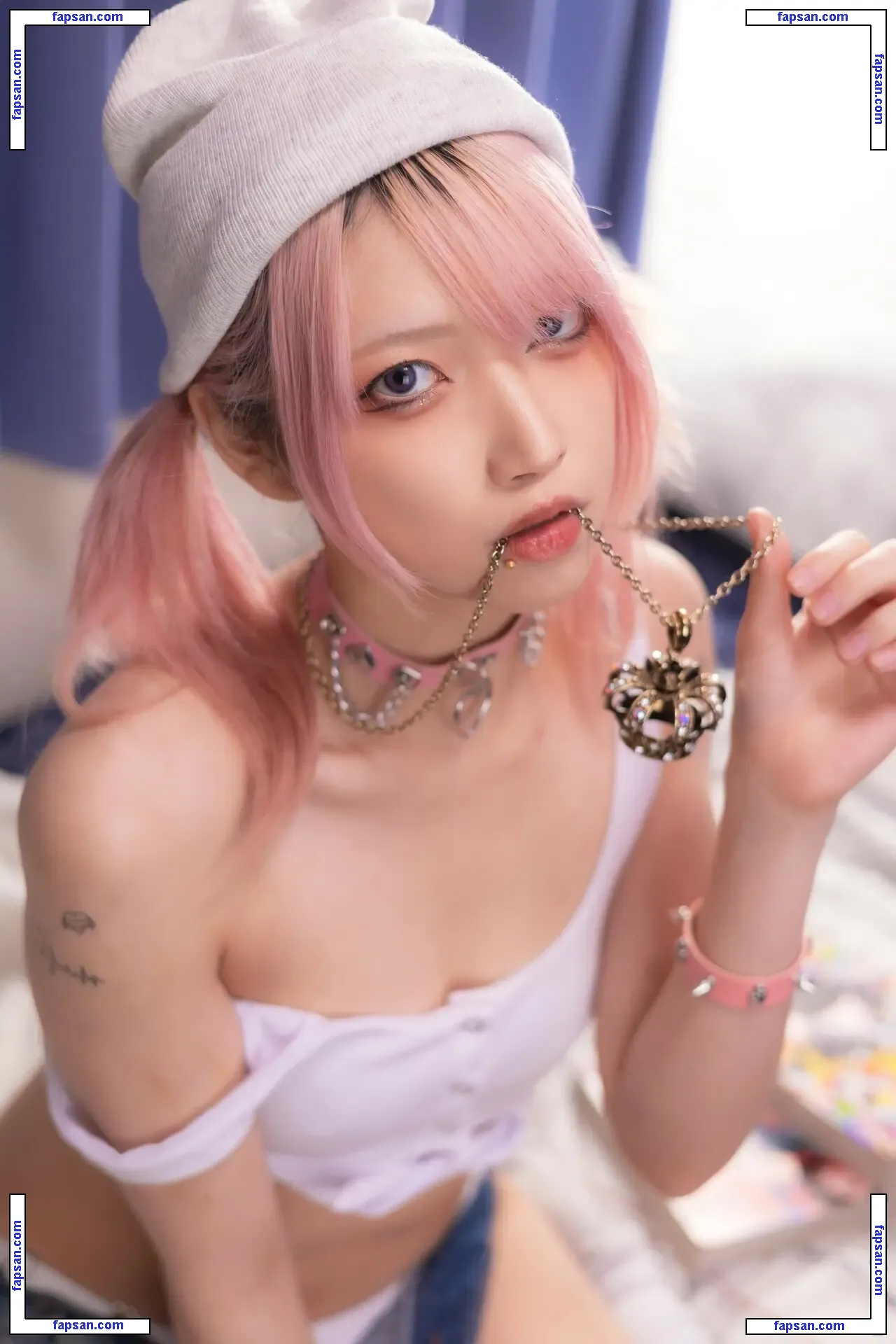 Ponyoouji nude photo #0058 from OnlyFans