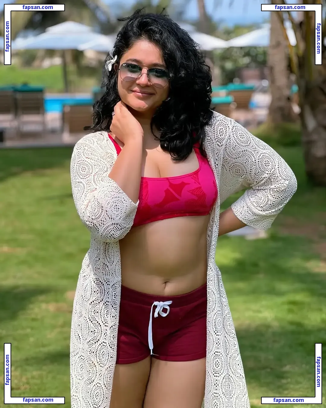 Poonam Bajwa голая фото #0001 с Онлифанс