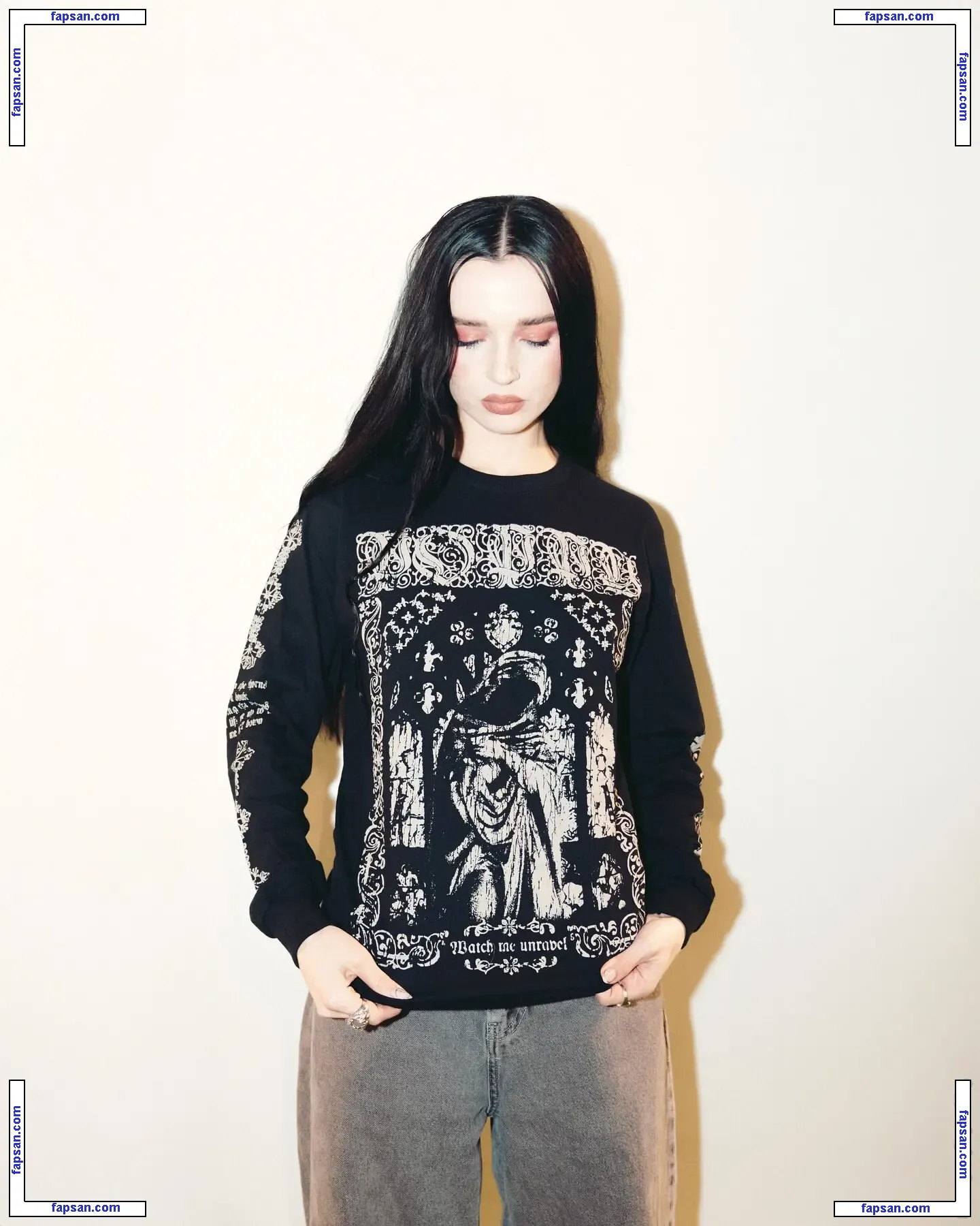 Poppy голая фото #0172 с Онлифанс