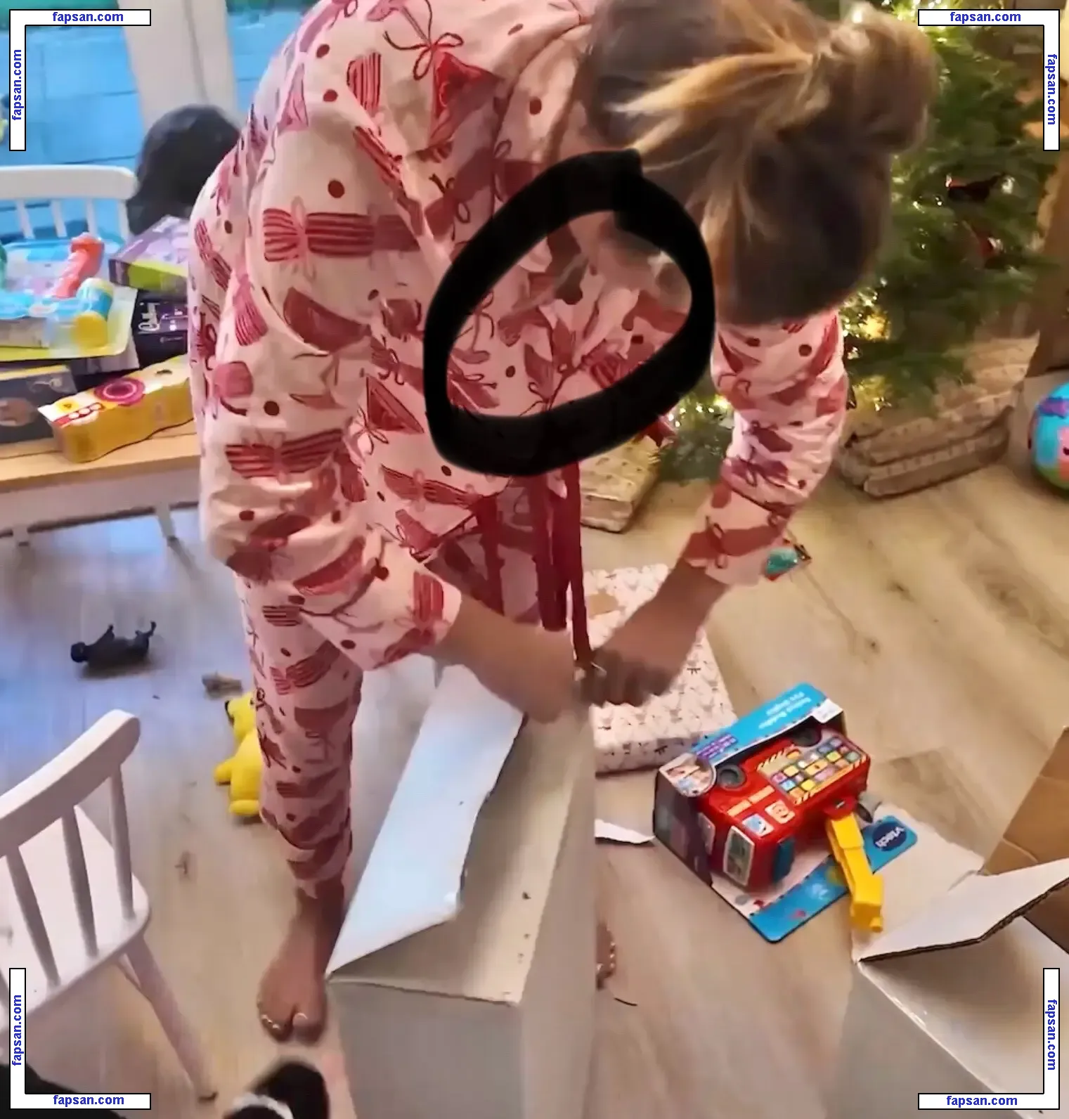 Poppyhollins голая фото #0024 с Онлифанс