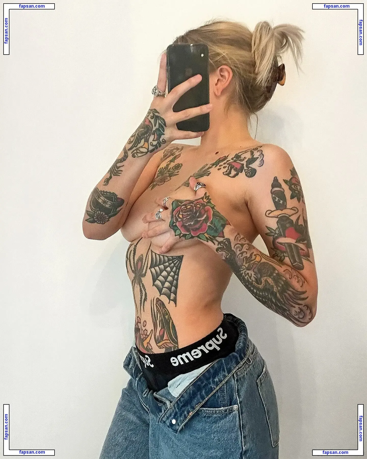 poppypennick голая фото #0002 с Онлифанс