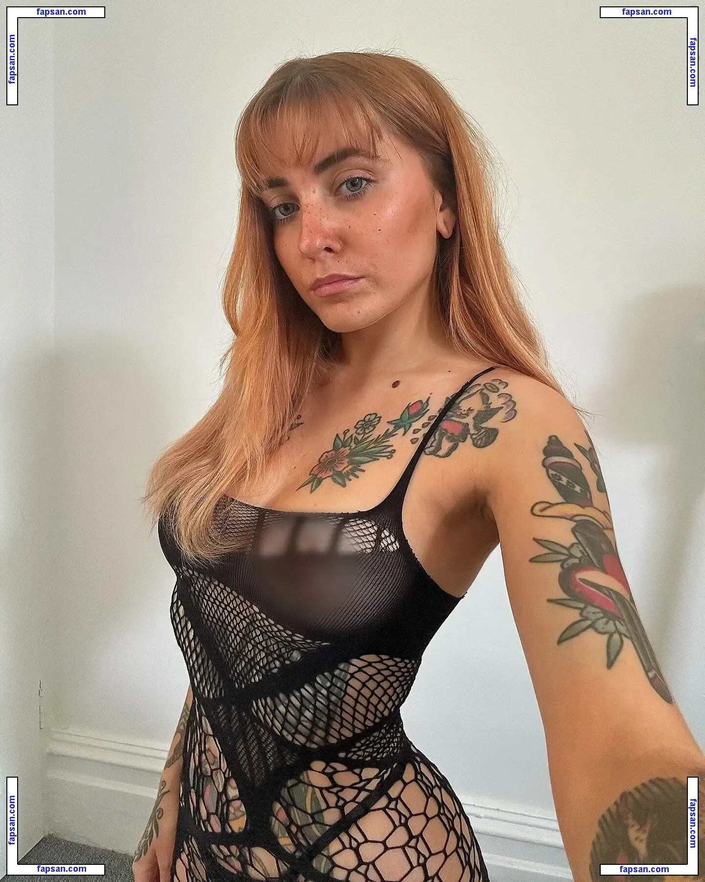 poppypennick голая фото #0011 с Онлифанс