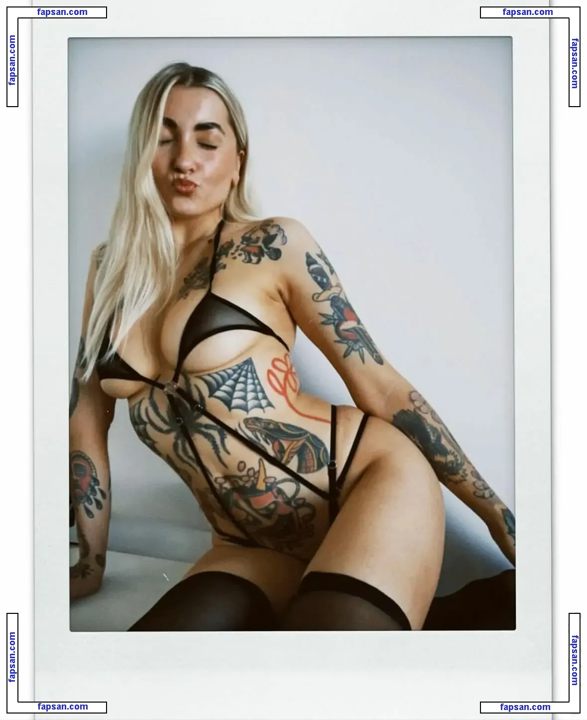 poppypennick голая фото #0019 с Онлифанс