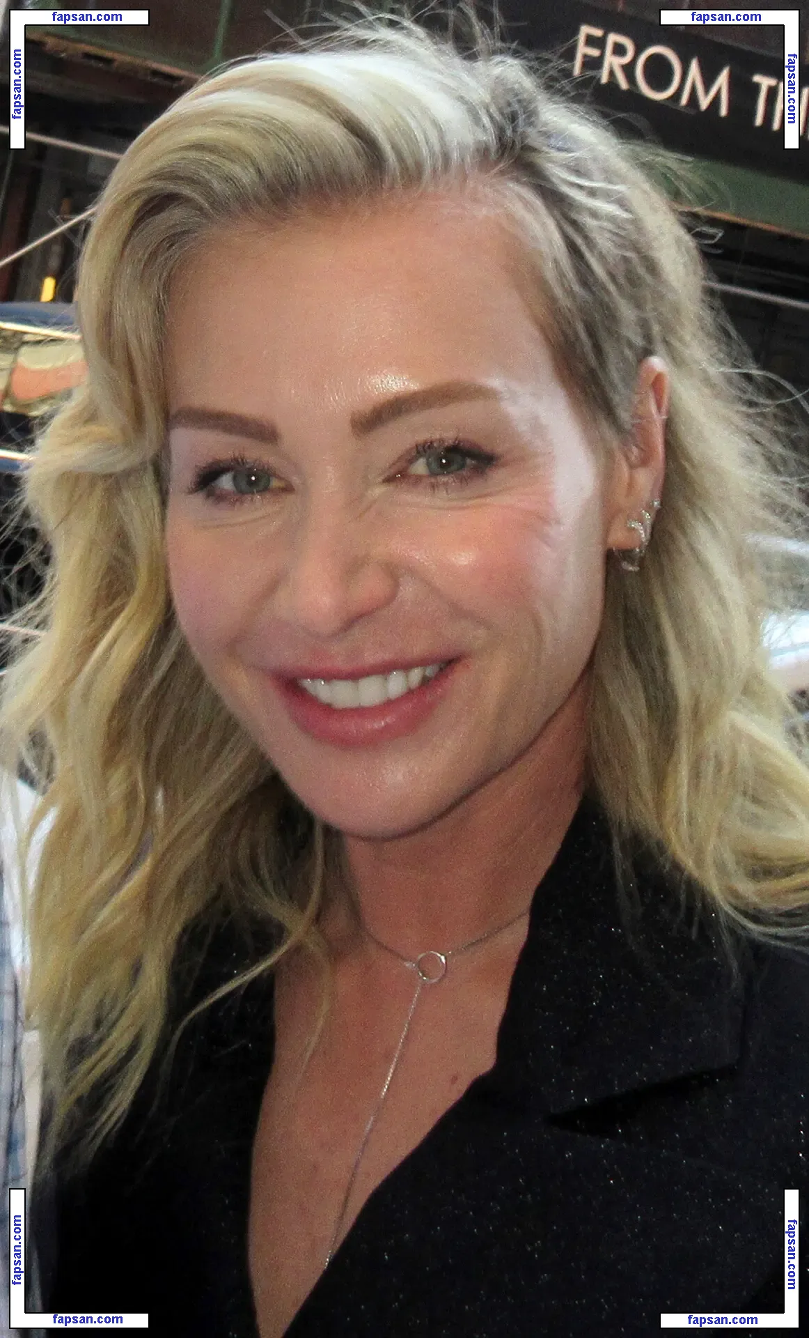 Portia de Rossi голая фото #0043 с Онлифанс