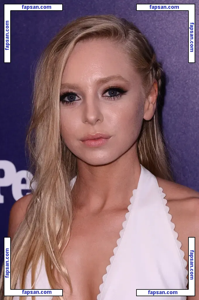 Portia Doubleday голая фото #0035 с Онлифанс