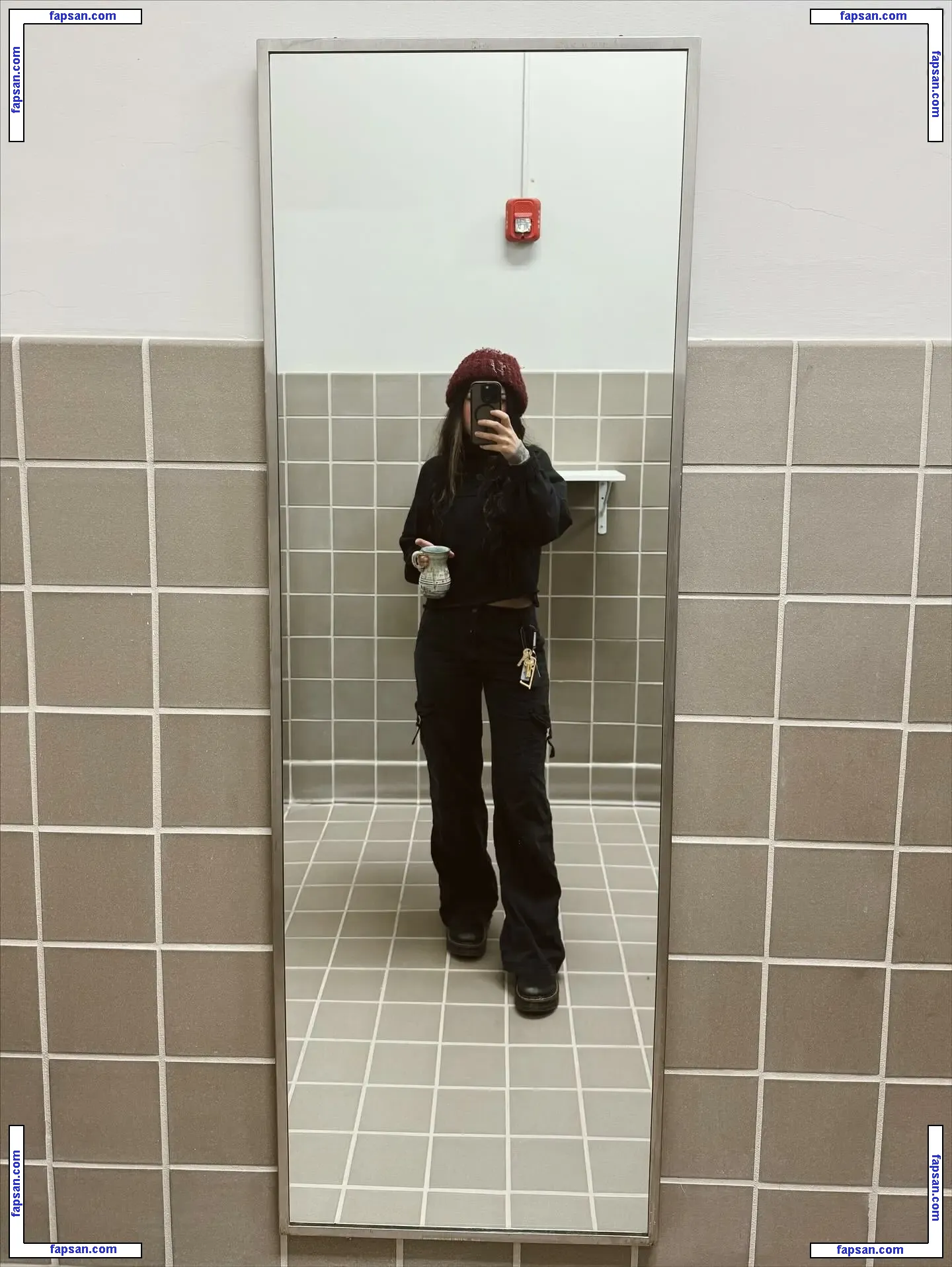 Portofbones голая фото #0007 с Онлифанс