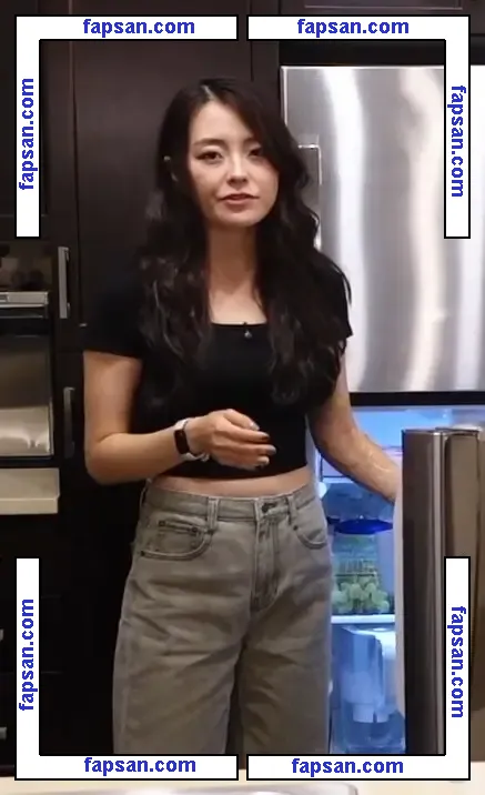 PotasticPanda nude photo #0453 from OnlyFans