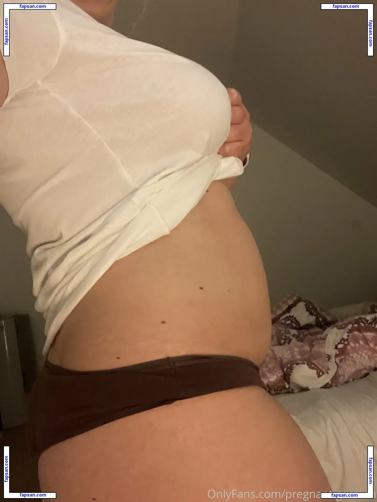 pregnant.german nude photo #0005 from OnlyFans