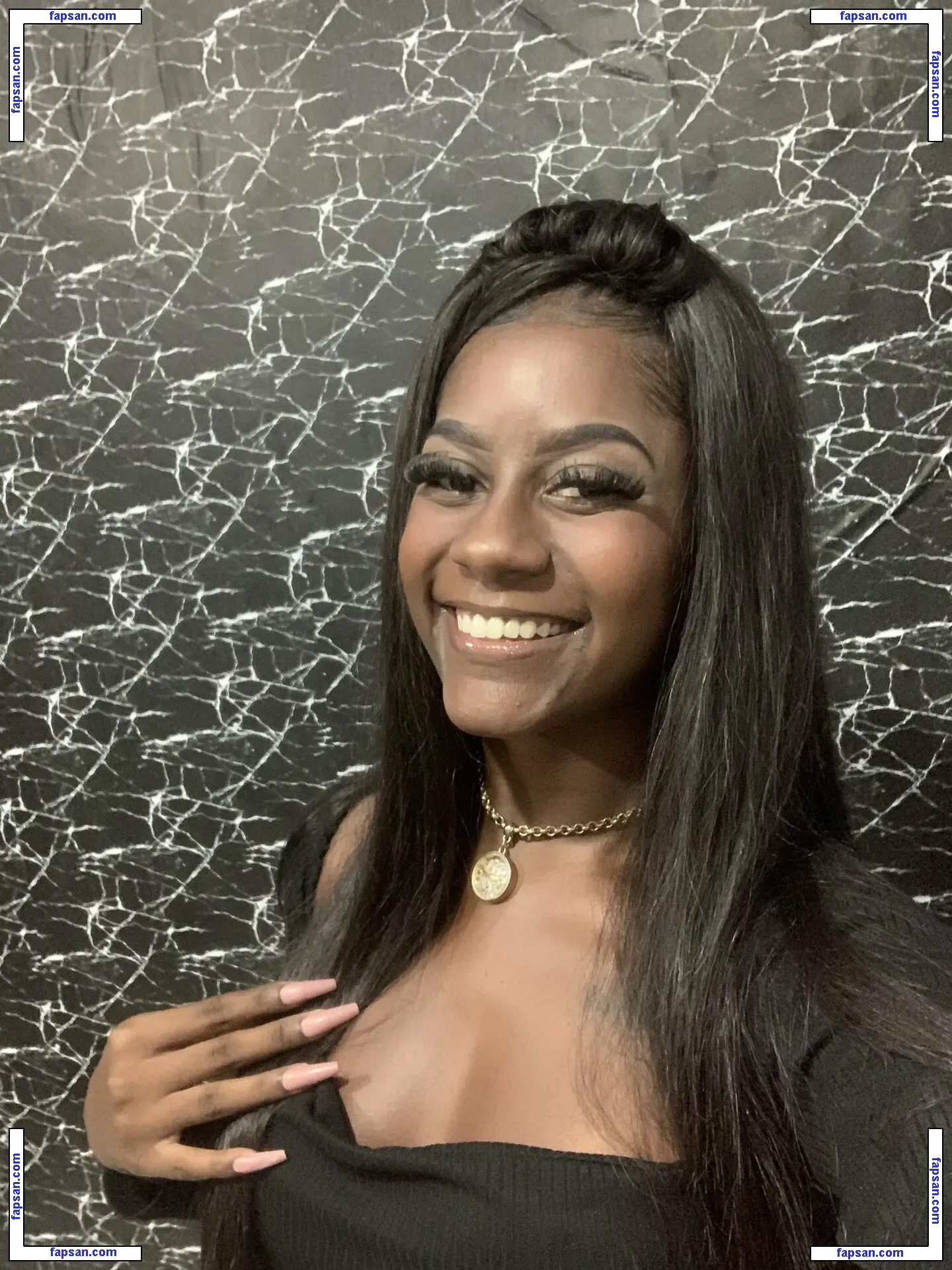 pretinha nude photo #0004 from OnlyFans