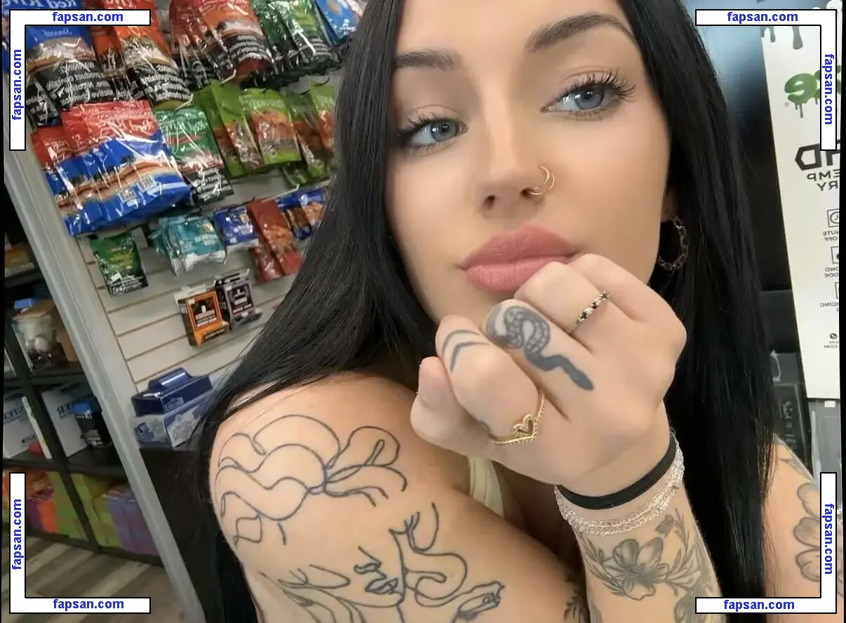 Prettyliess голая фото #0003 с Онлифанс