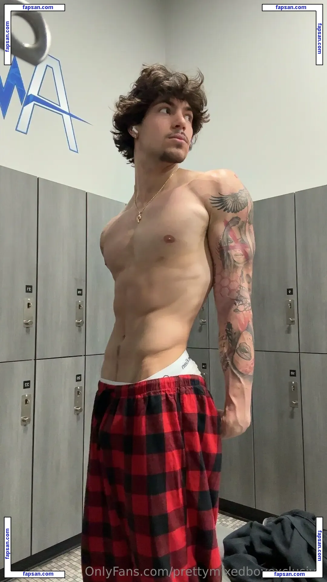 prettymixedboyexclusive nude photo #0001 from OnlyFans