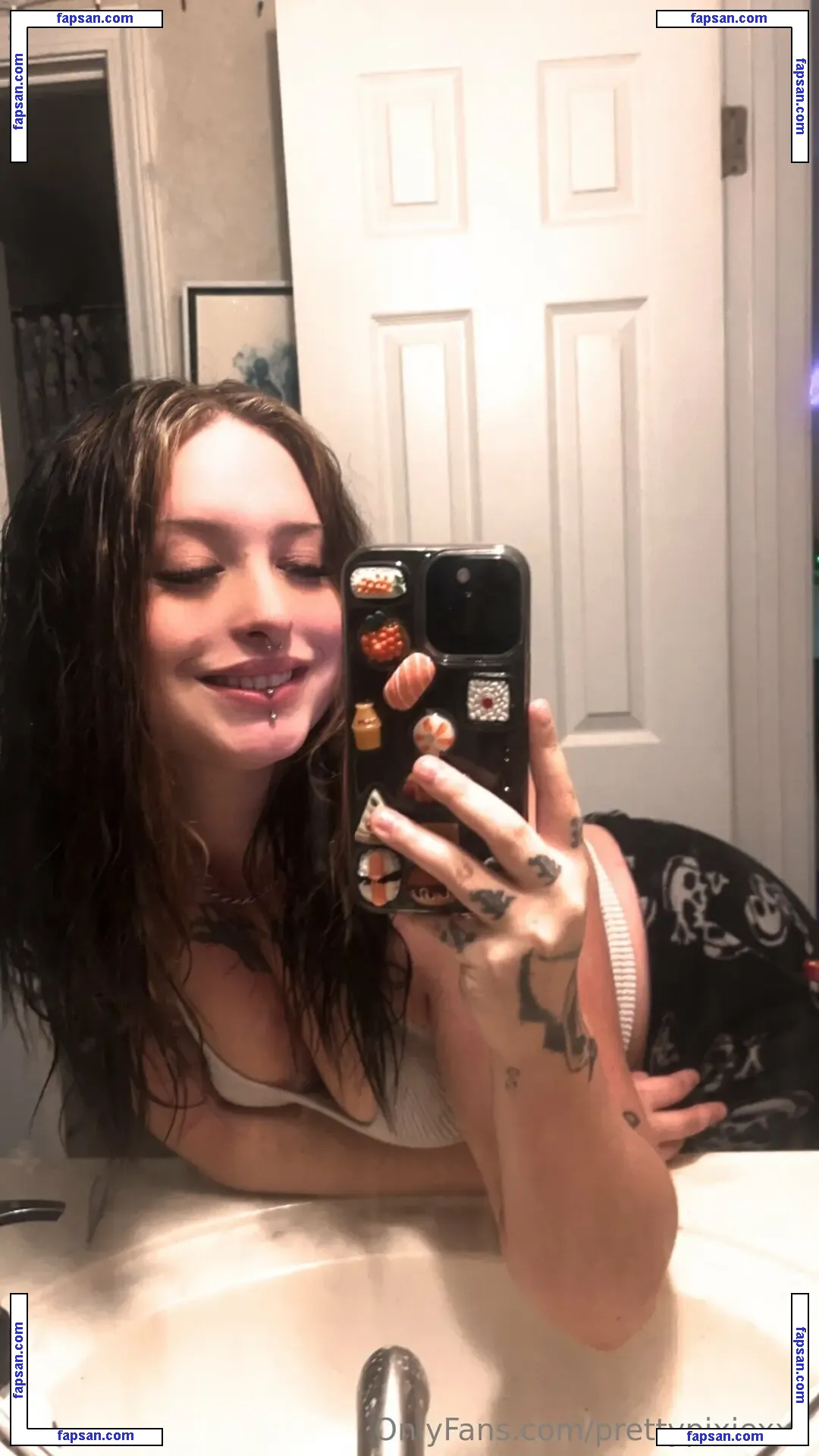prettypixiexxx nude photo #0014 from OnlyFans