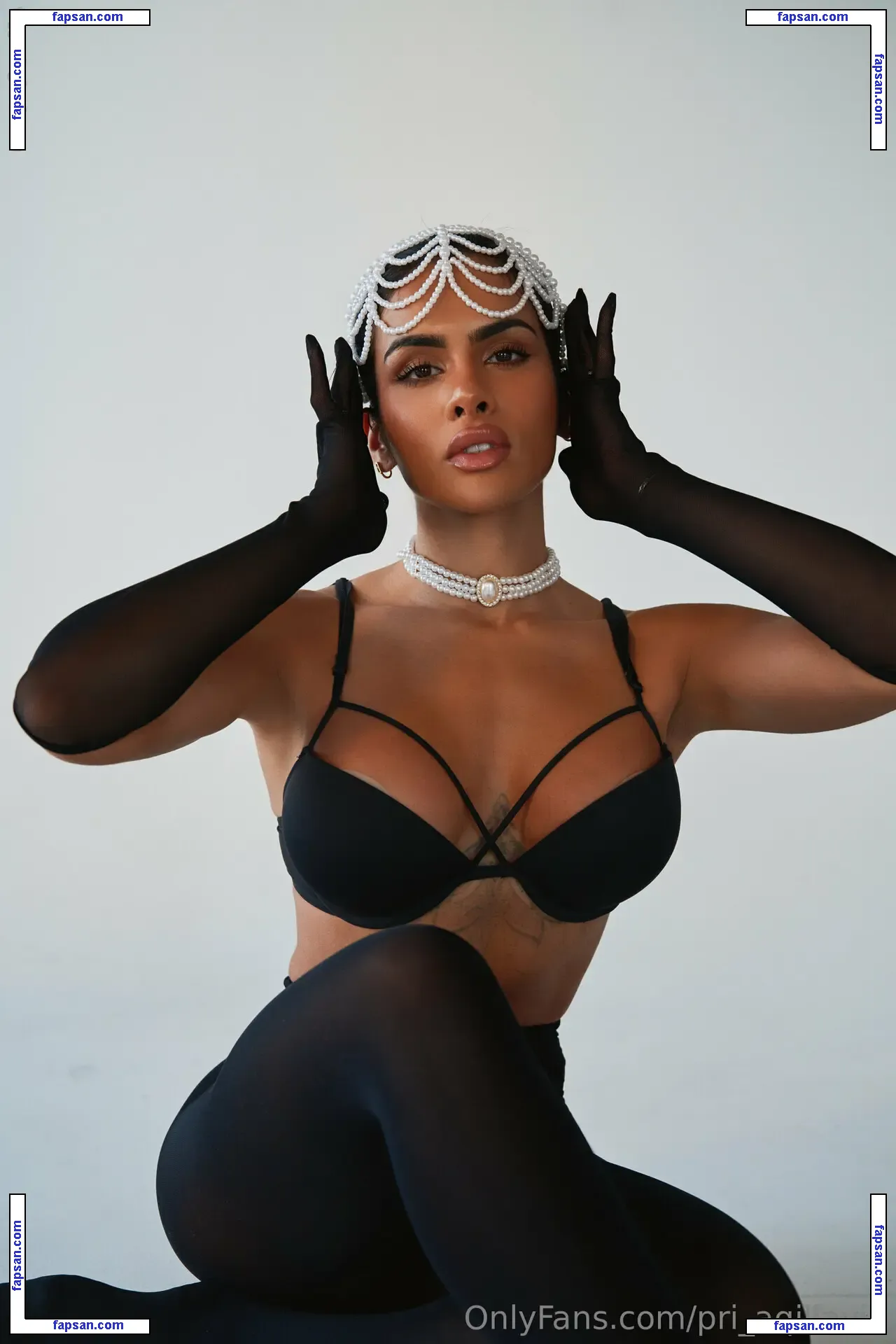 pri_aqillavip nude photo #0009 from OnlyFans