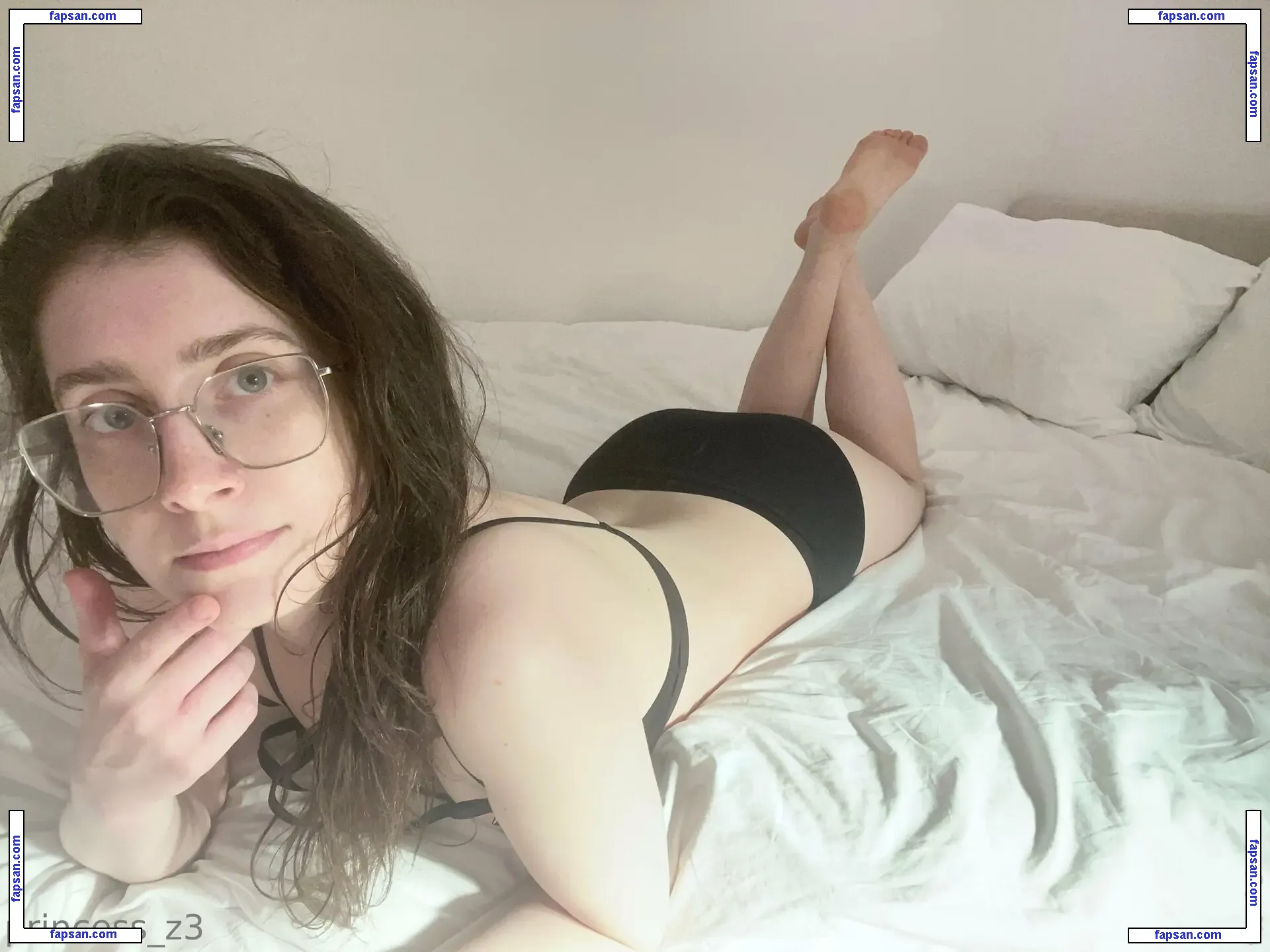 princess_z3 nude photo #0009 from OnlyFans