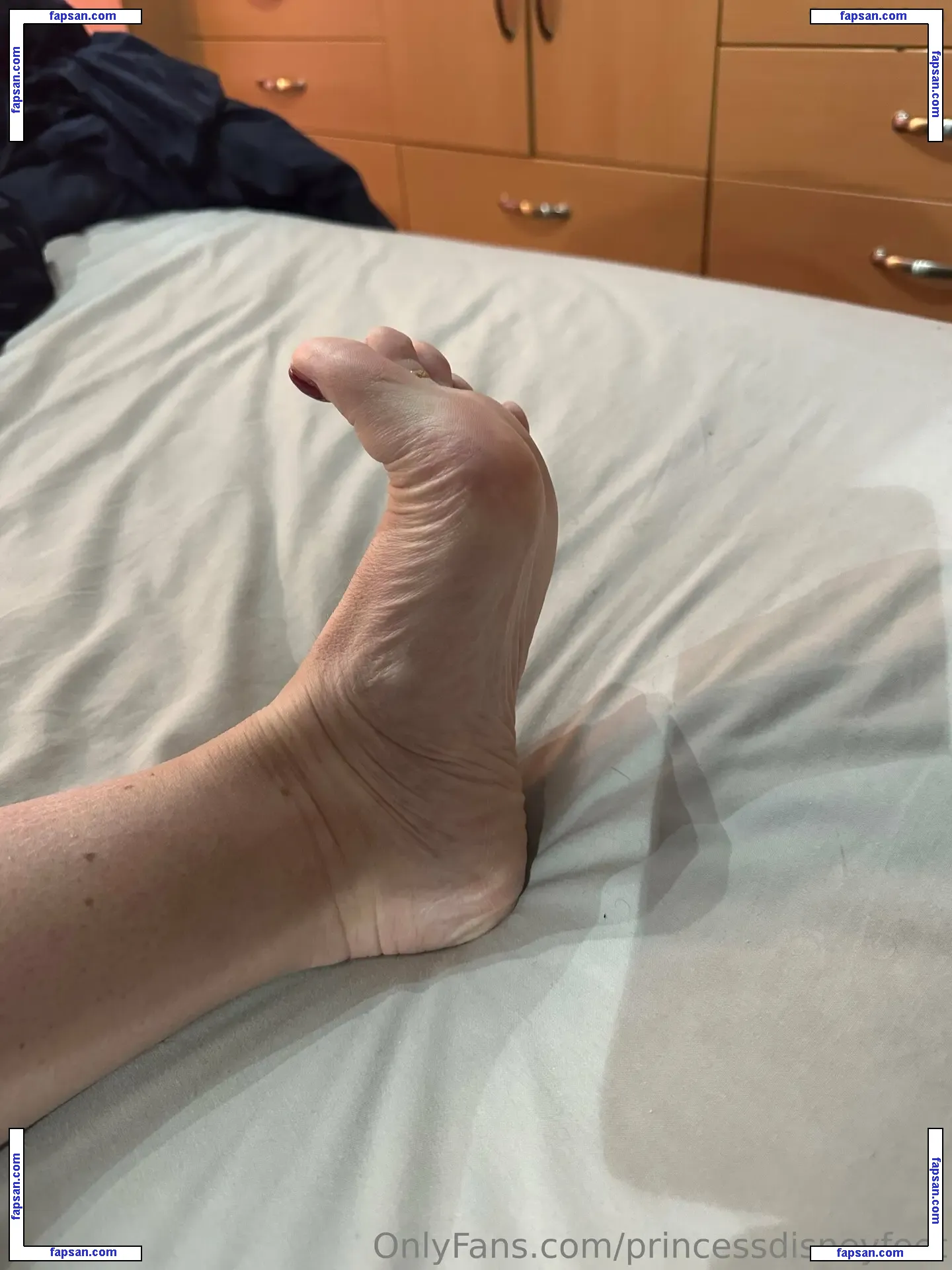 princessdisneyfeet nude photo #0020 from OnlyFans