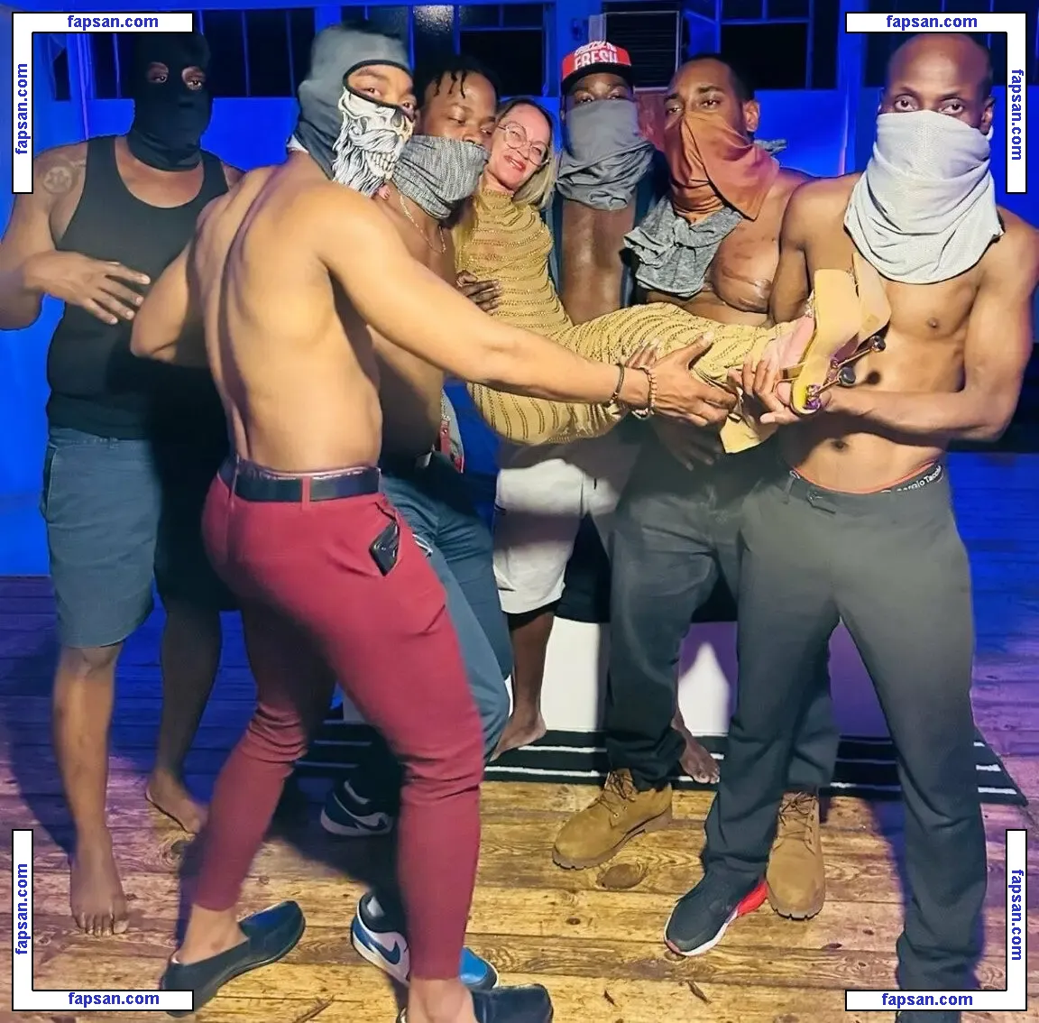 princesse__soso голая фото #0005 с Онлифанс