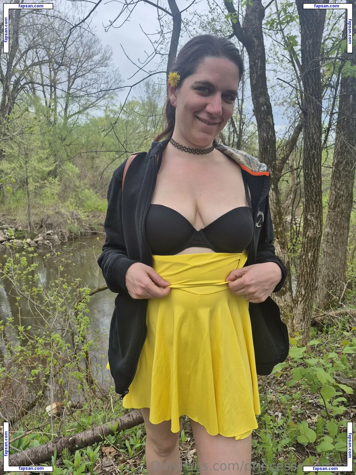 princessenamrah nude photo #0021 from OnlyFans