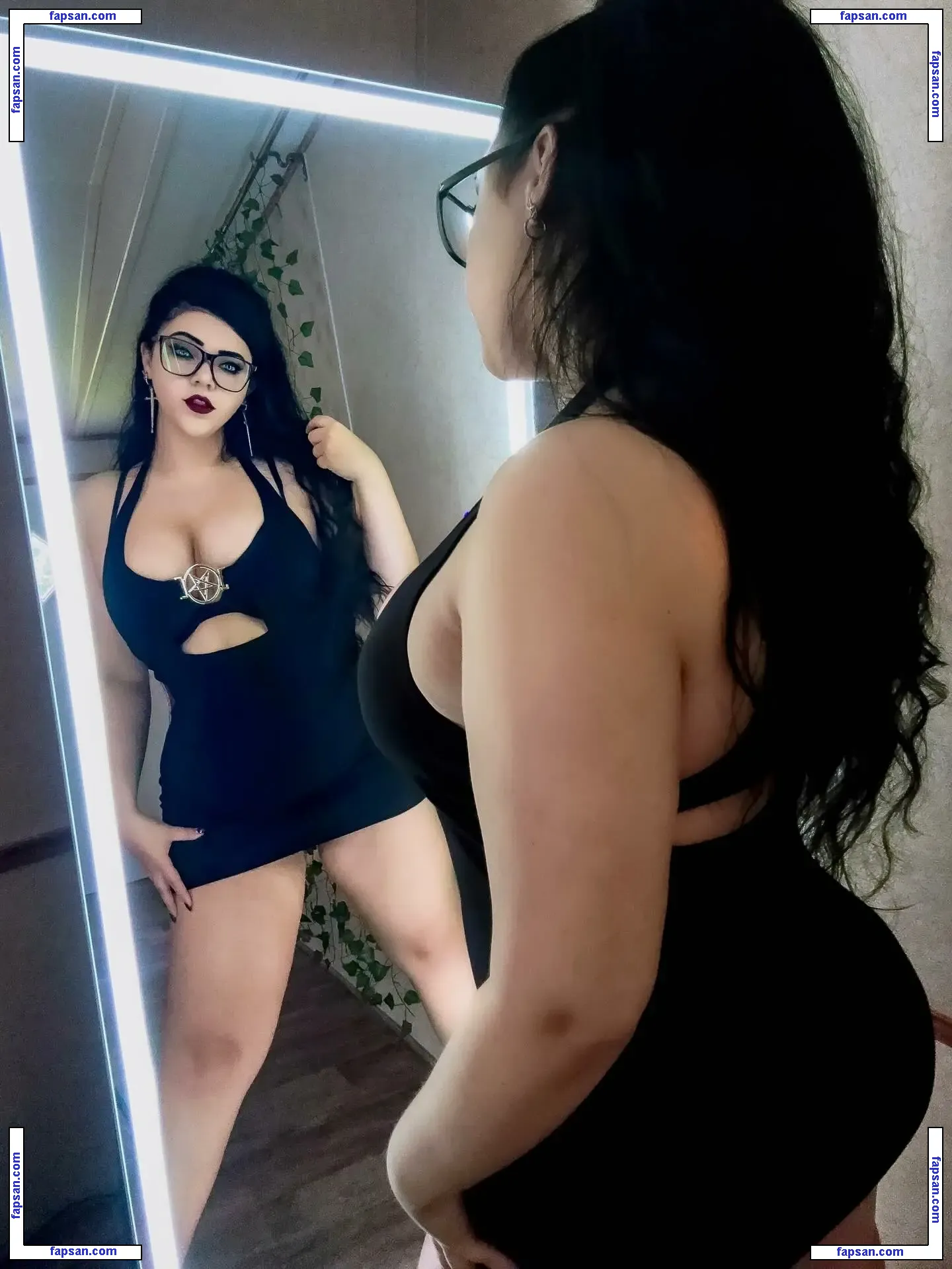 Princessgothicbean nude photo #0067 from OnlyFans