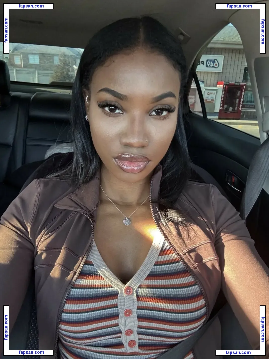 Princessjuliana nude photo #0017 from OnlyFans