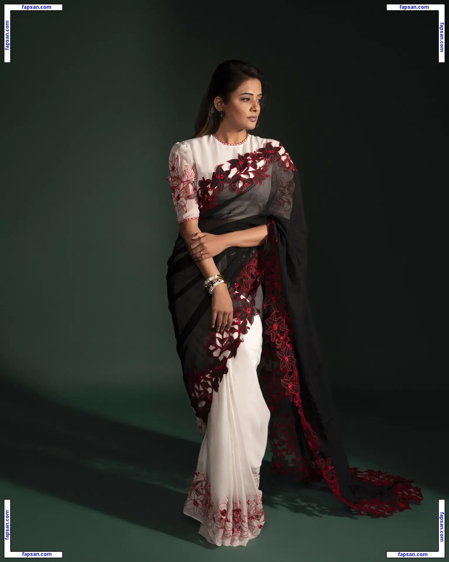 Priyamani nude photo #0002 from OnlyFans