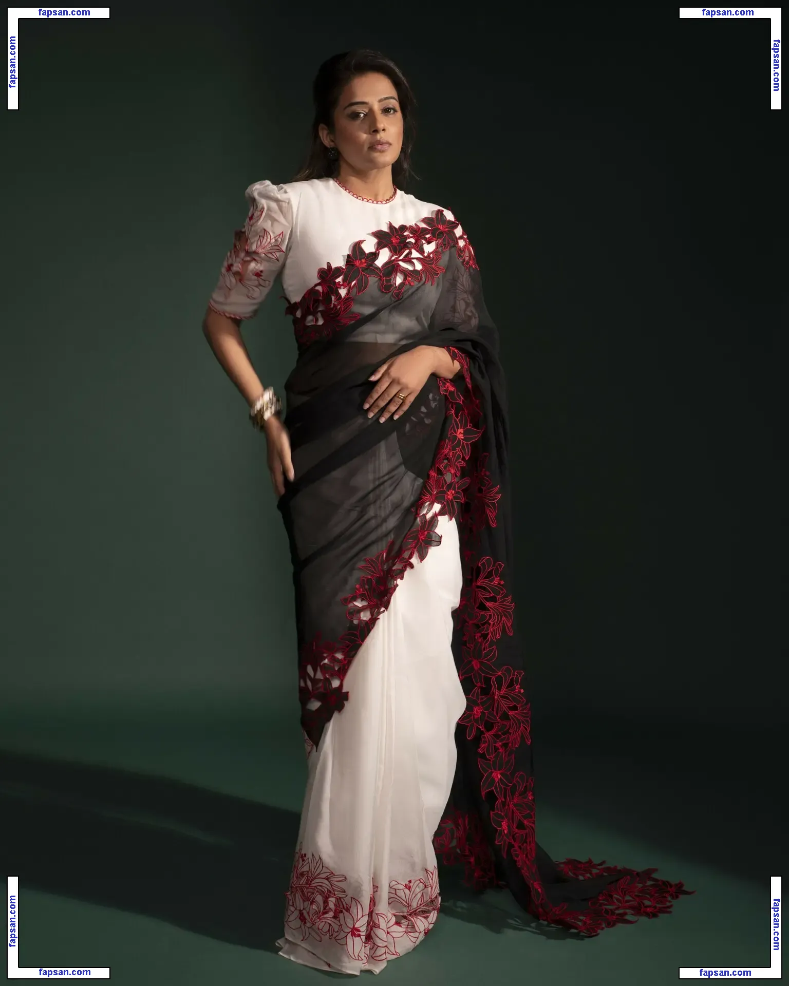 Priyamani nude photo #0010 from OnlyFans