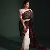 Priyamani голая #0002